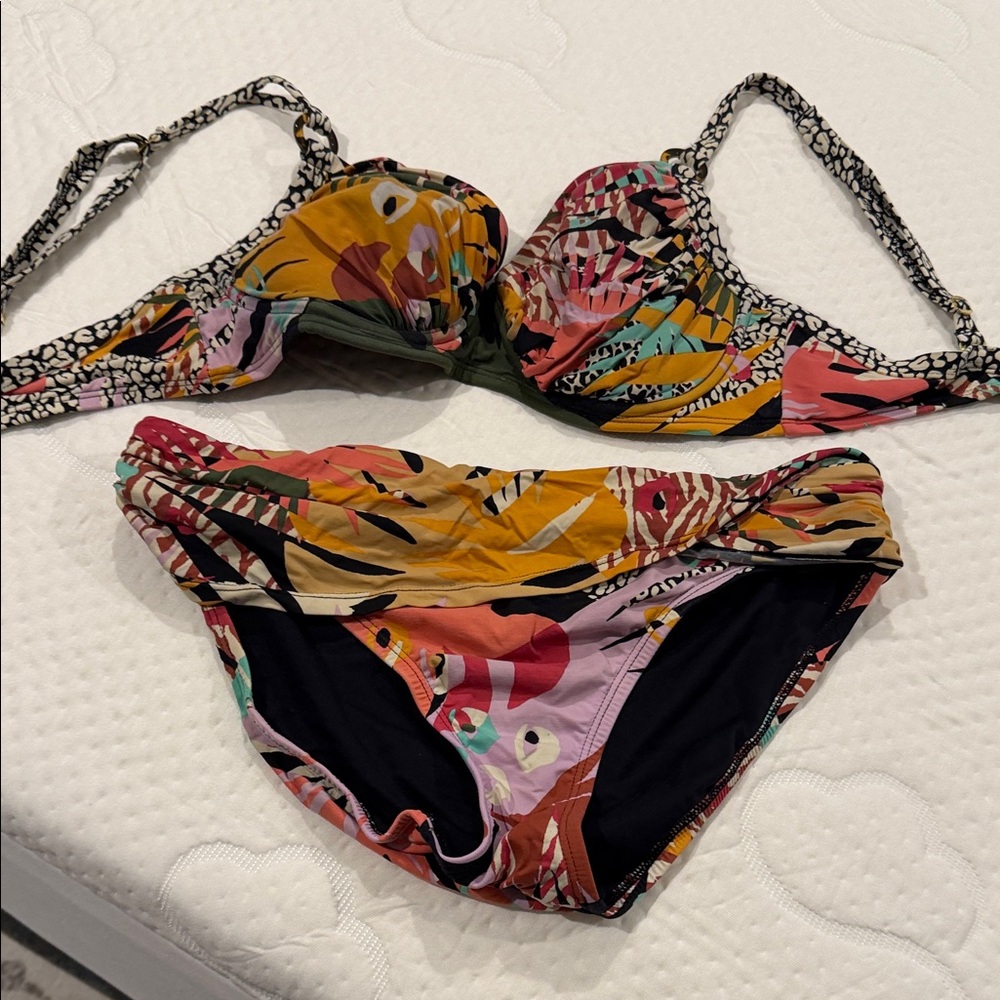 Women’s Multicolor Printed Bikini Set - Tropical Floral